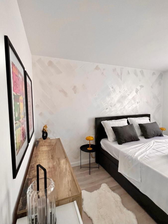 Cube A Apartment